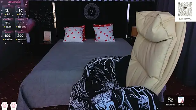 Clumsy Nana online show from February 19, 7:46 pm