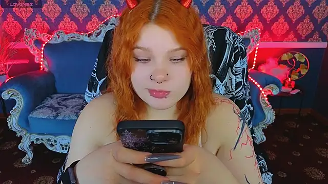 Clumsy Nana online show from March 29, 6:40 pm