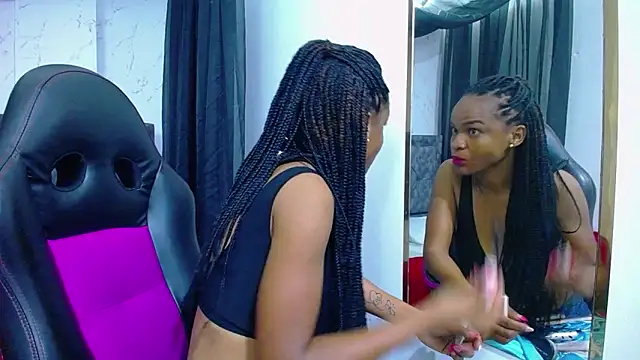 mia  thomson  online show from December 2, 12:07 pm