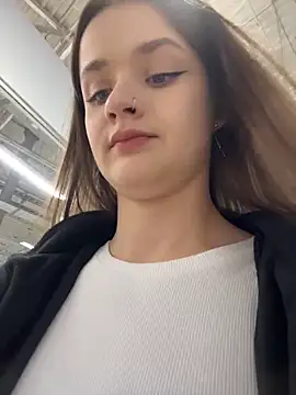 KittyQueeny online show from October 7, 2:10 pm