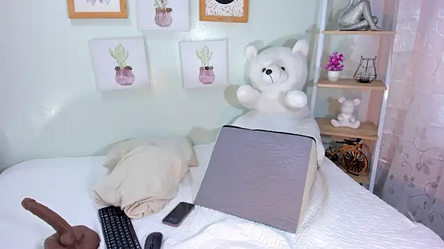 RoseMariee  online show from September 20, 4:38 pm