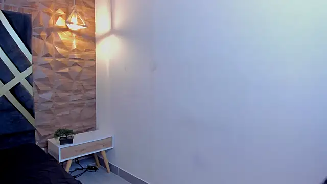 Emmaa white  online show from November 17, 5:13 pm