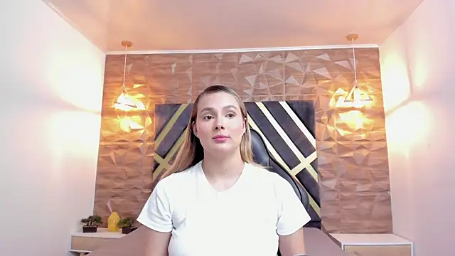 Emmaa white  online show from March 27, 5:13 pm