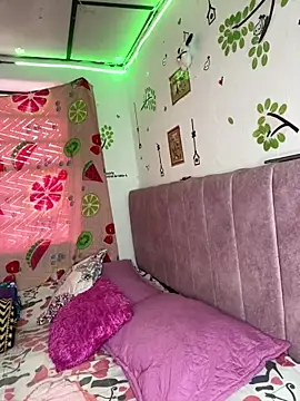 Tiara 19 online show from October 6, 8:35 pm