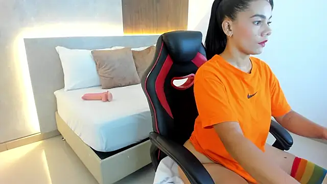 dana daree online show from September 16, 7:11 pm