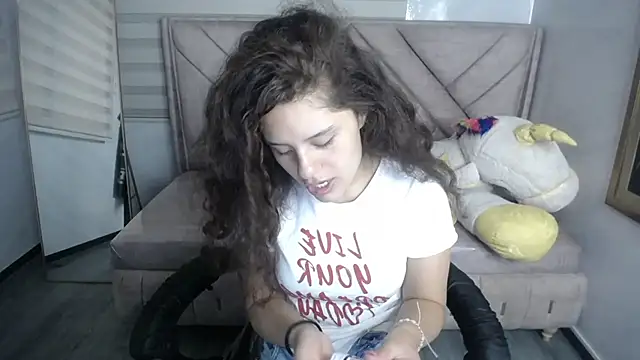 Velvet Moon V online show from September 17, 1:09 pm