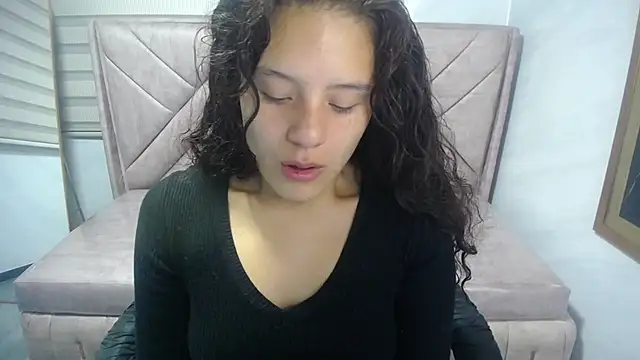 Velvet Moon V online show from September 27, 1:07 pm