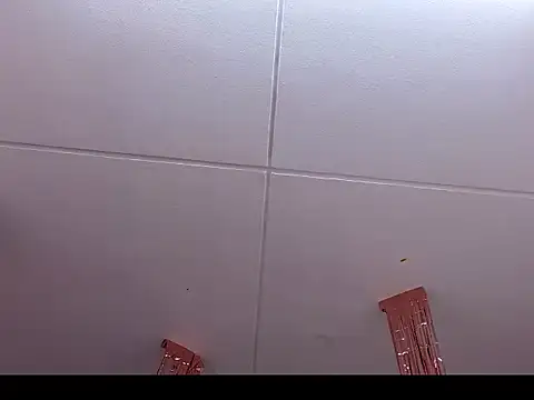 katalinathxandbritney1 online show from October 3, 12:05 am