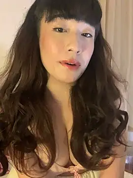 Kimberly-Ferarren online show from April 12, 5:27 pm