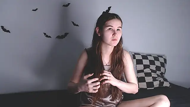 litle owl online show from November 23, 1:13 pm