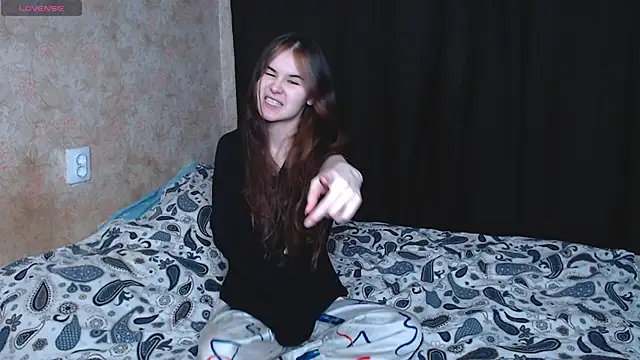 litle owl online show from October 5, 3:28 pm