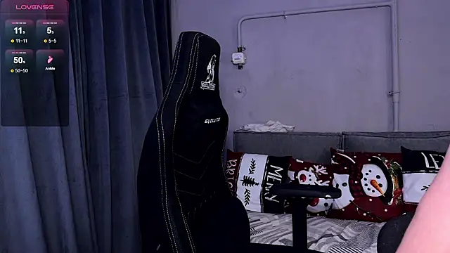 cutemilana sexwife online show from February 11, 12:03 am