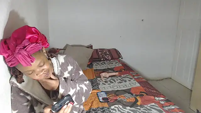 EssenceLovers online show from March 23, 9:10 pm