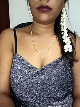 Tamil kavinila online show from April 18, 4:48 am