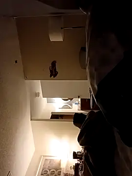 sarahkat86 online show from December 19, 1:36 pm