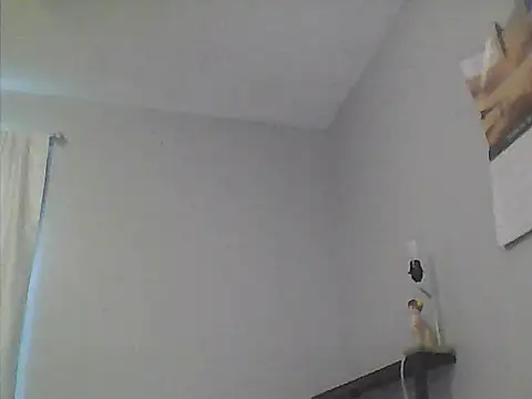 sarahkat86 online show from March 27, 11:05 pm