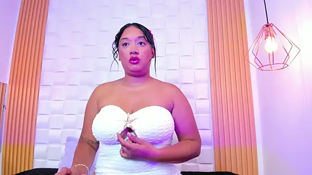 AriaBelle online show from October 6, 7:07 pm