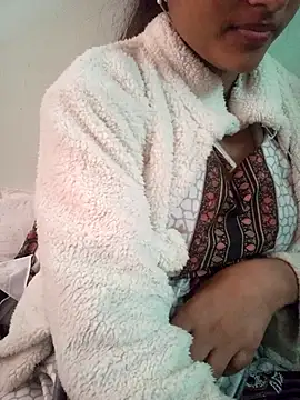 Neha Tyagi online show from November 18, 5:52 am