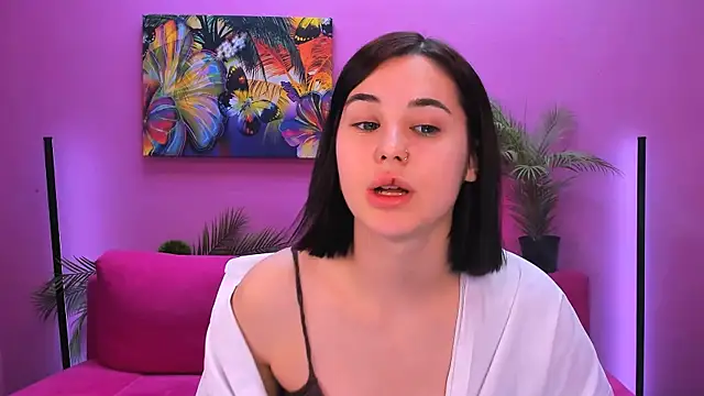 lil angel  online show from November 29, 9:13 am