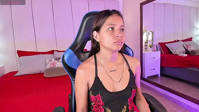 mia rousse25 online show from October 21, 1:48 pm