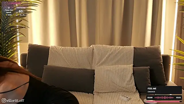 --Vivian-- online show from April 5, 7:13 pm