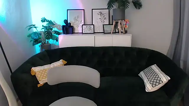 Natalee Love online show from September 15, 1:58 am