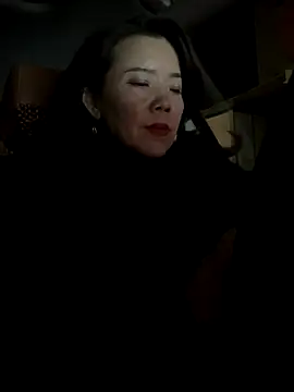 anna yngs online show from November 8, 11:15 am