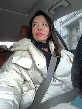 anna yngs online show from December 19, 2:59 am