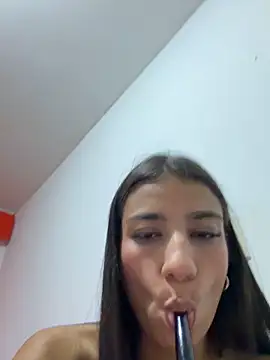 -juicy  online show from February 14, 12:34 am