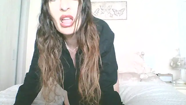 EllaKent online show from April 1, 2:36 pm