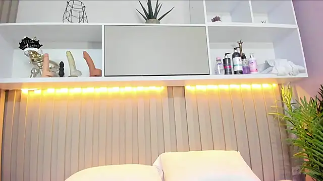 natalyWilliams online show from October 13, 12:41 pm