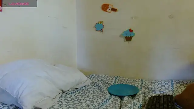 Akasha001 online show from October 30, 8:10 pm