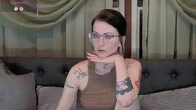 kohlbird online show from November 23, 12:35 am