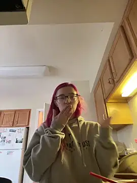 MommaBigTits24 online show from March 30, 8:08 pm