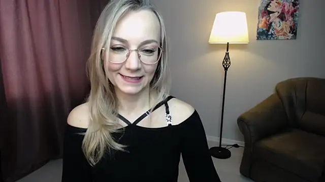 Ava Elior online show from November 15, 11:00 am