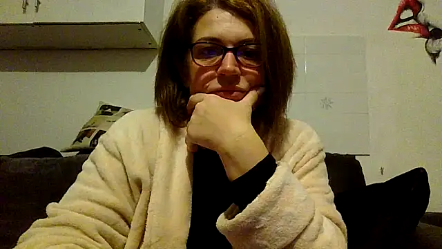 RubyyRosee online show from November 23, 7:00 am