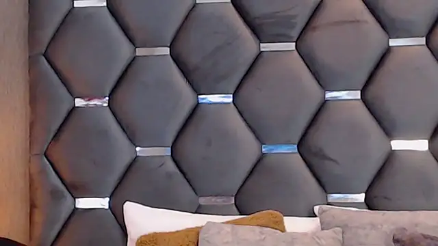 MelodyCarsson online show from December 1, 3:37 pm