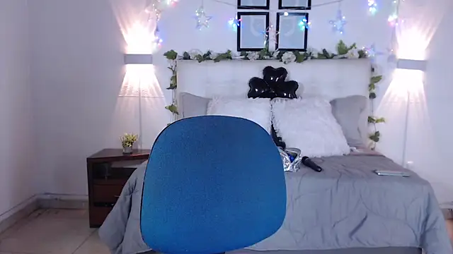 Megan 05  online show from March 11, 7:27 pm