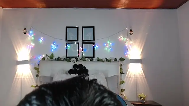 Megan 05  online show from March 30, 9:25 pm