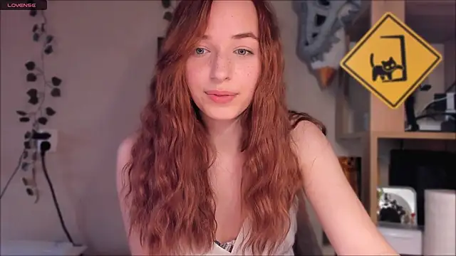 elilybby online show from July 18, 5:37 pm