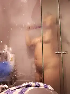 Megara 25 online show from March 26, 9:05 pm