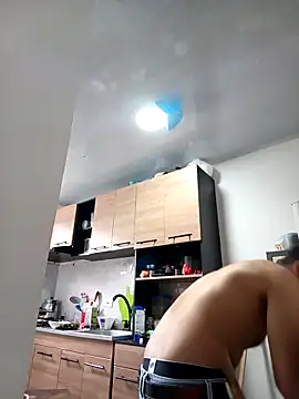 stivenlujan69 online show from February 5, 7:28 pm