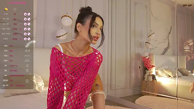 AdoraCortes online show from October 17, 4:59 am