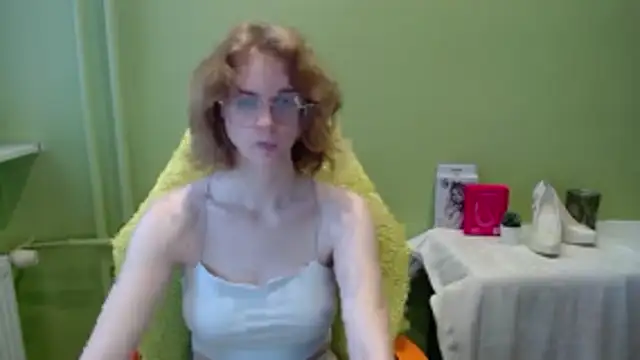 juicyPenny online show from November 17, 7:42 am