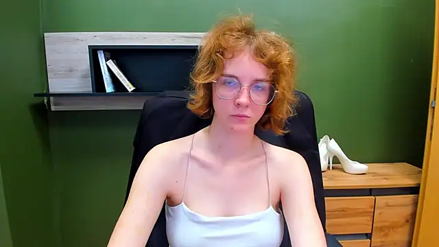 juicyPenny online show from September 9, 6:35 am