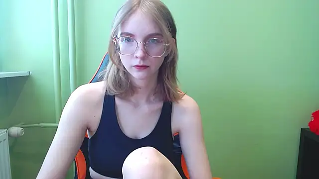 juicyPenny online show from March 23, 7:25 am