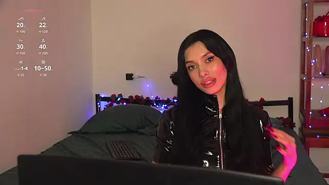 Olivia Faye online show from February 17, 7:13 pm