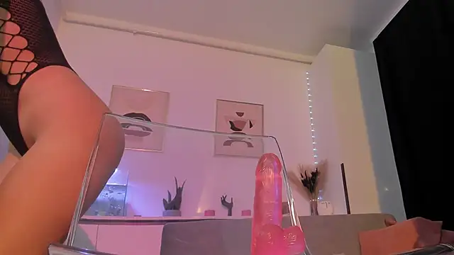 EvaBllake online show from October 24, 5:58 am