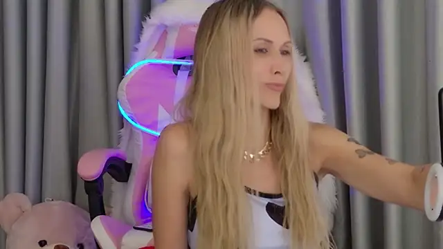 goddess kate   online show from November 15, 8:04 am