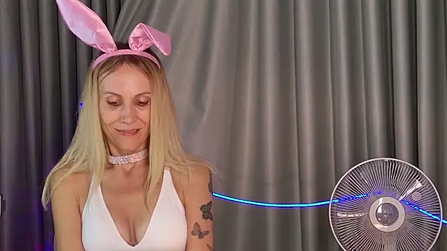 goddess kate   online show from October 31, 8:18 am